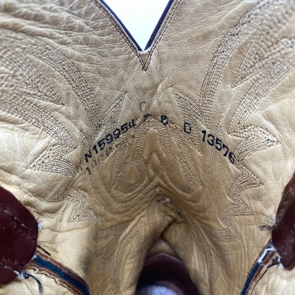 Lucchese step out
